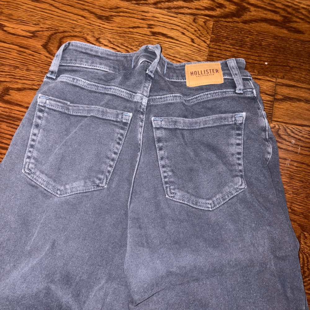 HOLLISTER Ultra High-Rise Blue Grey Dad Jeans - Picture 5 of 5